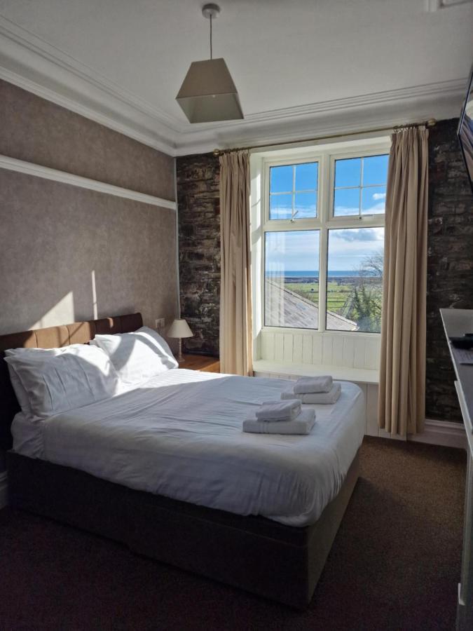 Broadway House Bed & Breakfast Laugharne Eksteriør bilde