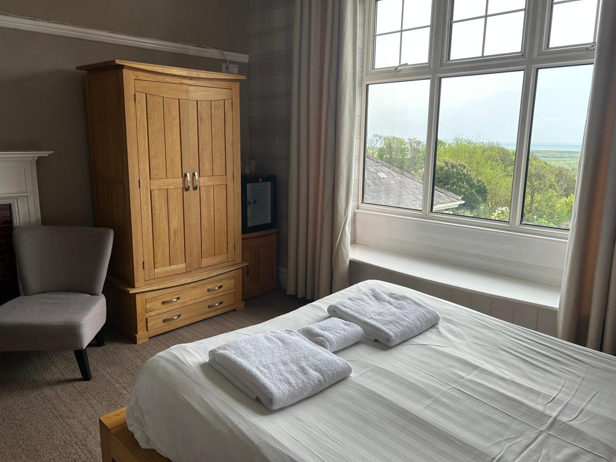 Broadway House Bed & Breakfast Laugharne Eksteriør bilde